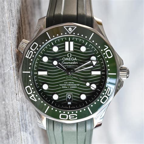 omega seamaster green bezel